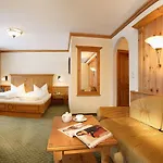 شقة فندقية Aster Boutique & 4*