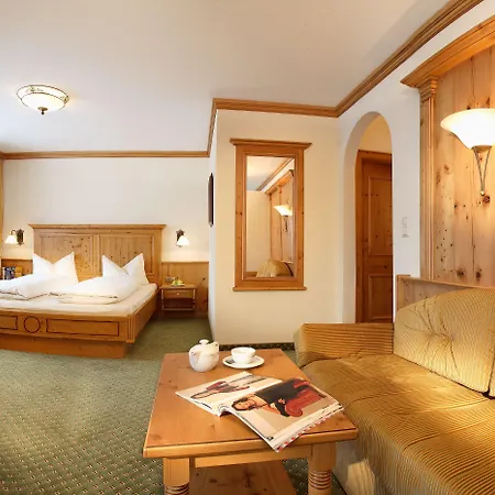 Aparthotel Aster Boutique & 4*