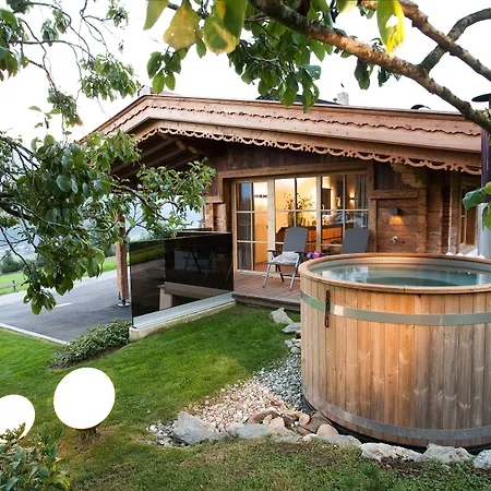 Aster Boutique & Apartahotel Fuegenberg