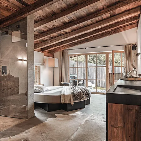 Apartahotel Aster Boutique & 4*