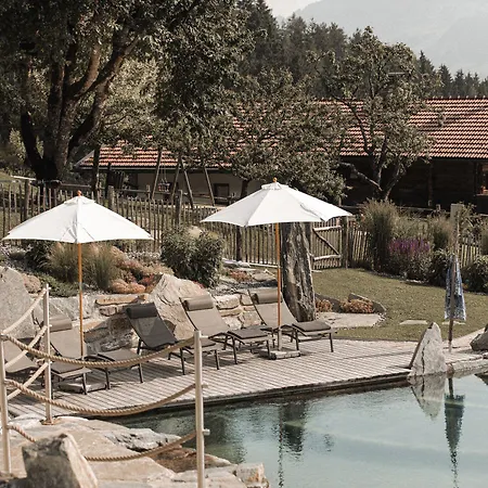 Aster Boutique & Apartahotel 4*