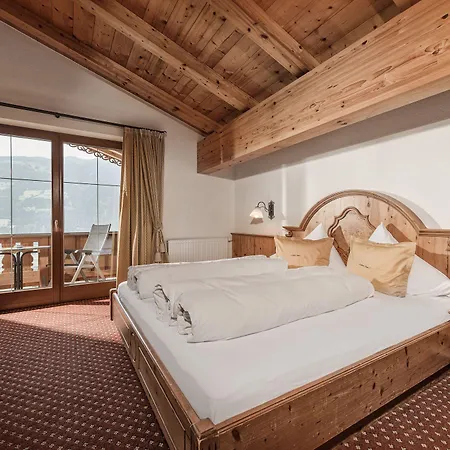 Aster Boutique & Apartahotel Fuegenberg