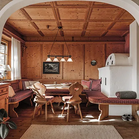 Aparthotel Aster Boutique & Fuegenberg