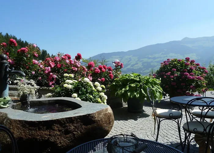 Aster Boutique & フューゲンベルク