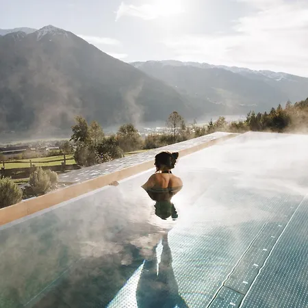 Aster Boutique & Fuegenberg