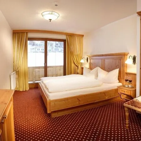 Aster Boutique & Fuegenberg