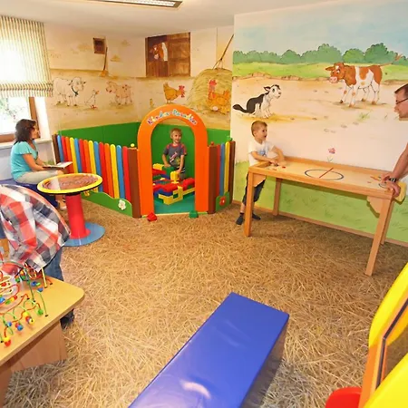 Aster Boutique & 4* Fuegenberg