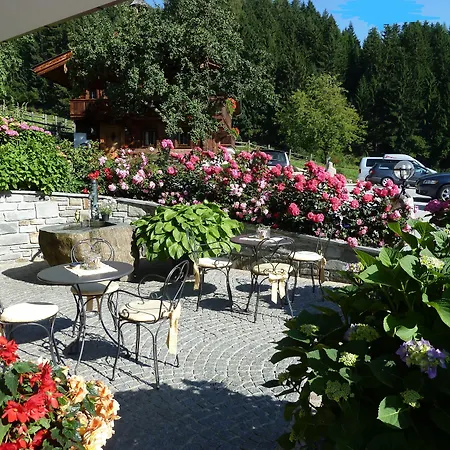 Aster Boutique & 4*
