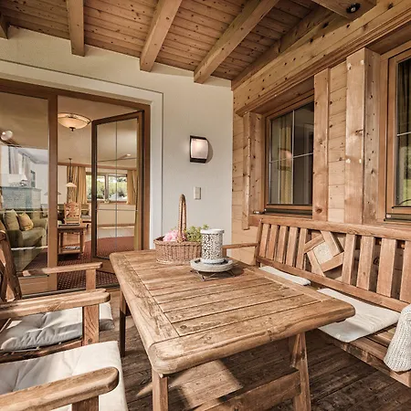 Lägenhetshotell Aster Boutique & 4*